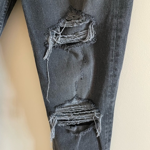 Revolve Grlfrnd Karolina Travelin' Band Jeans Size 24 - Picture 4 of 11